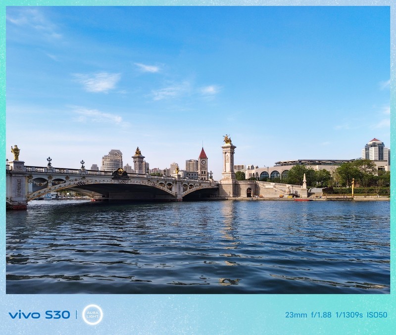 胶片质感与动态影像兼得，vivo S30打造年轻人的专属影像日记