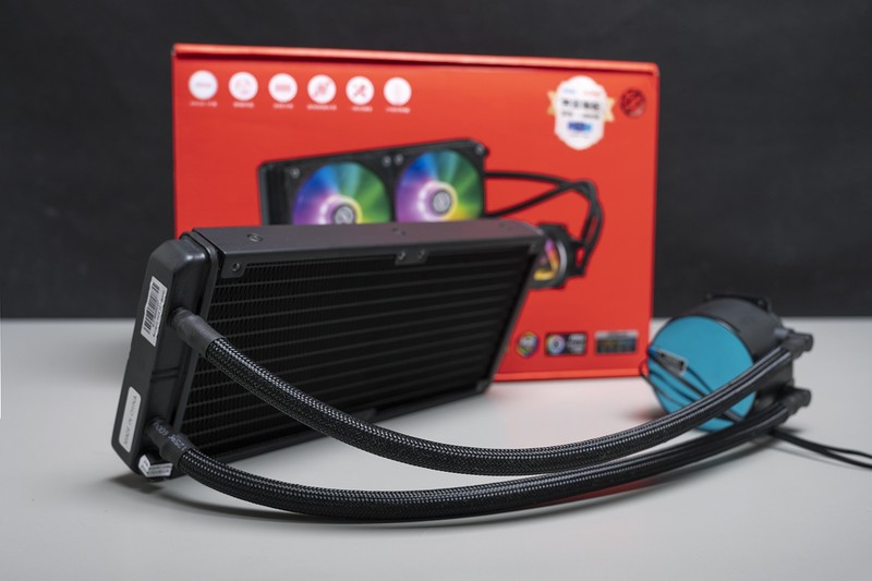 生于1979，萝卜控圆梦，威刚XPG幻境双透机箱 机动战士主题装机