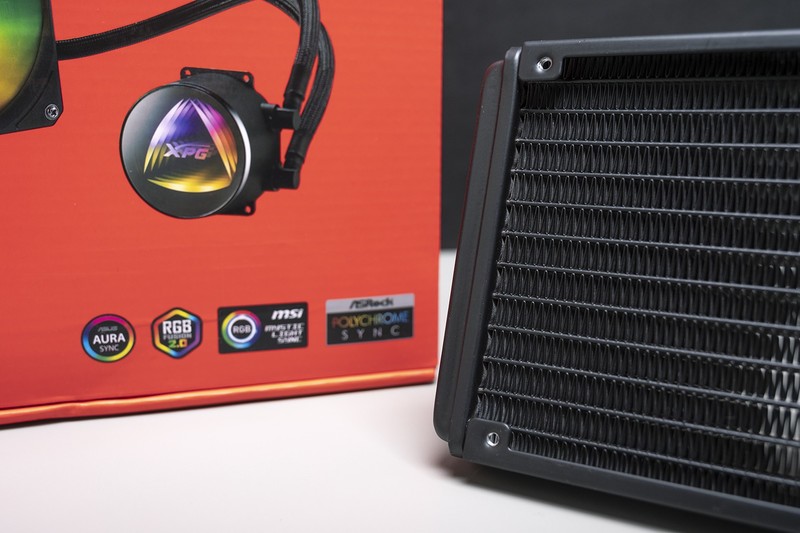 生于1979，萝卜控圆梦，威刚XPG幻境双透机箱 机动战士主题装机