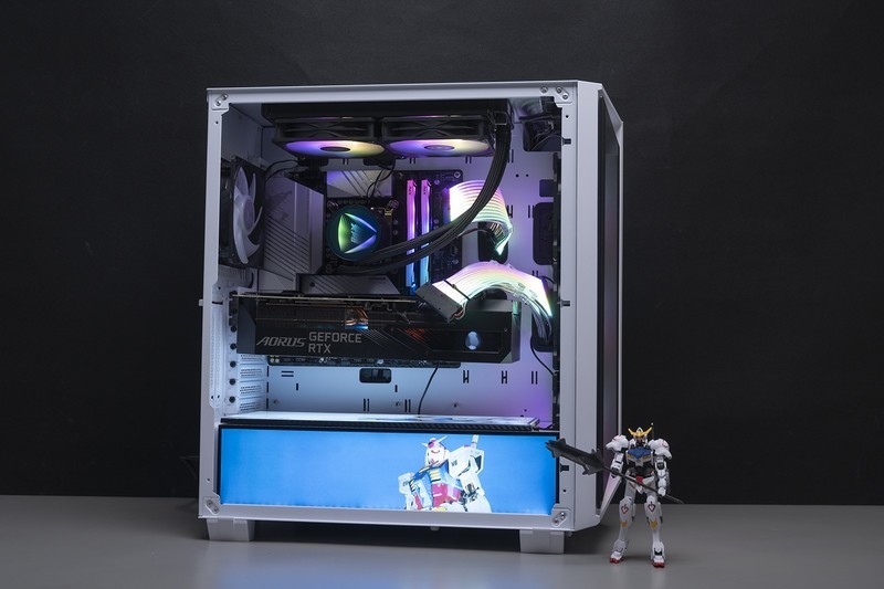 生于1979，萝卜控圆梦，威刚XPG幻境双透机箱 机动战士主题装机