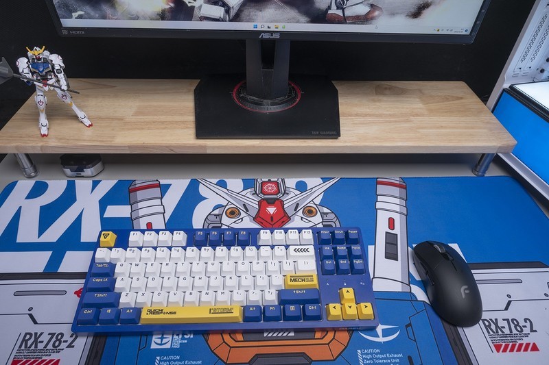 生于1979，萝卜控圆梦，威刚XPG幻境双透机箱 机动战士主题装机