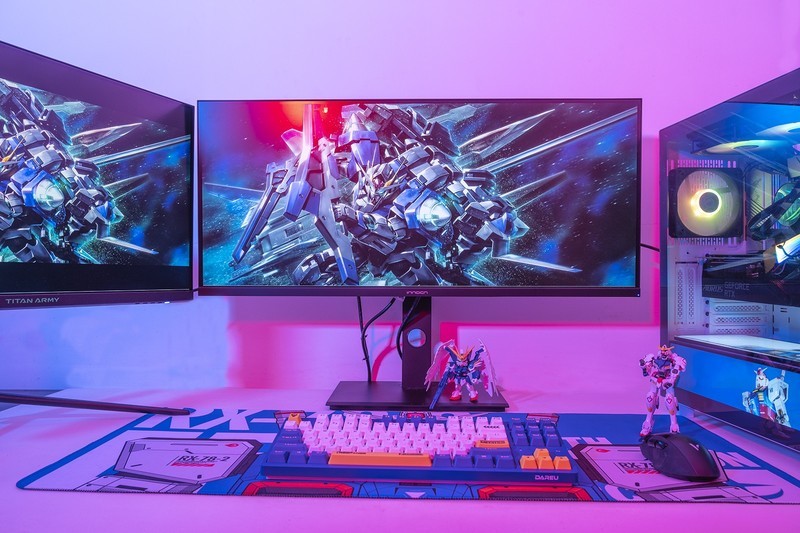 生于1979，萝卜控圆梦，威刚XPG幻境双透机箱 机动战士主题装机