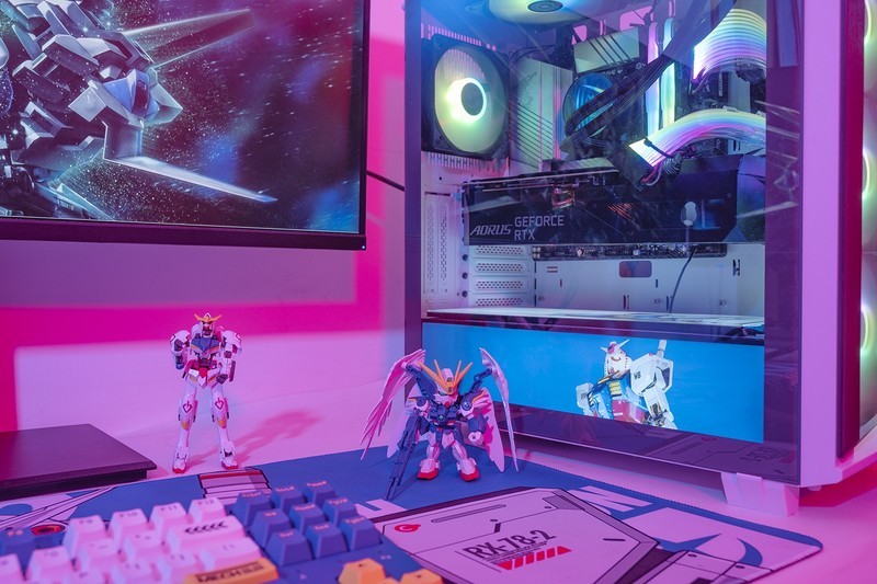 生于1979，萝卜控圆梦，威刚XPG幻境双透机箱 机动战士主题装机