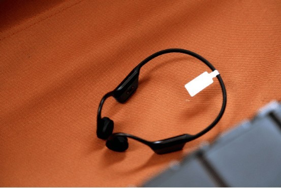 不到200元的骨传导耳机到底如何？先帮你们体验了再说