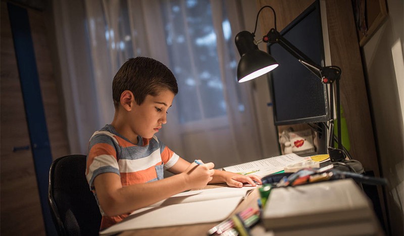 护眼台灯真的护眼吗？听听护眼行家这样说！