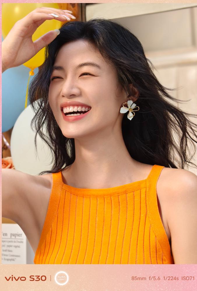 甜酷直屏美学与氛围影像共舞，vivo S30直出氛围感人像大片