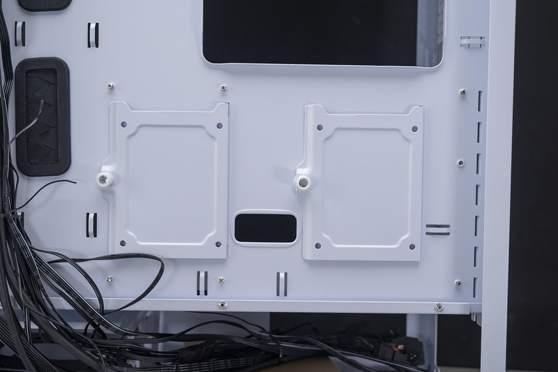 生于1979，萝卜控圆梦，威刚XPG幻境双透机箱 机动战士主题装机