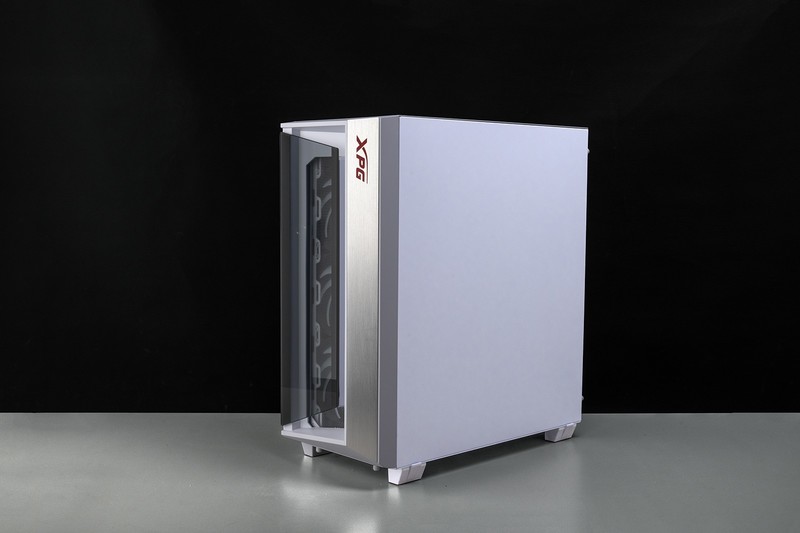 生于1979，萝卜控圆梦，威刚XPG幻境双透机箱 机动战士主题装机