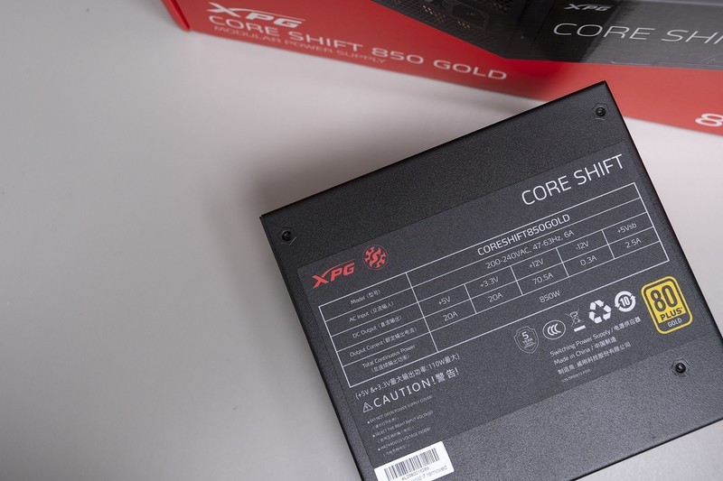 生于1979，萝卜控圆梦，威刚XPG幻境双透机箱 机动战士主题装机