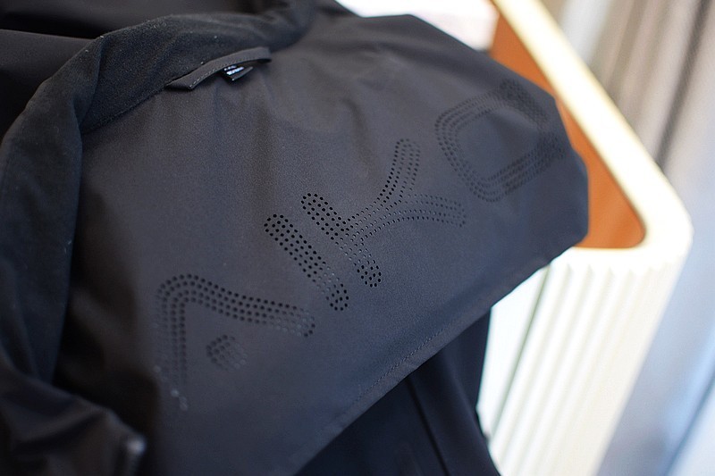 石墨烯发热 空气层锁温 AIHF艾弗石墨烯空气温控马甲