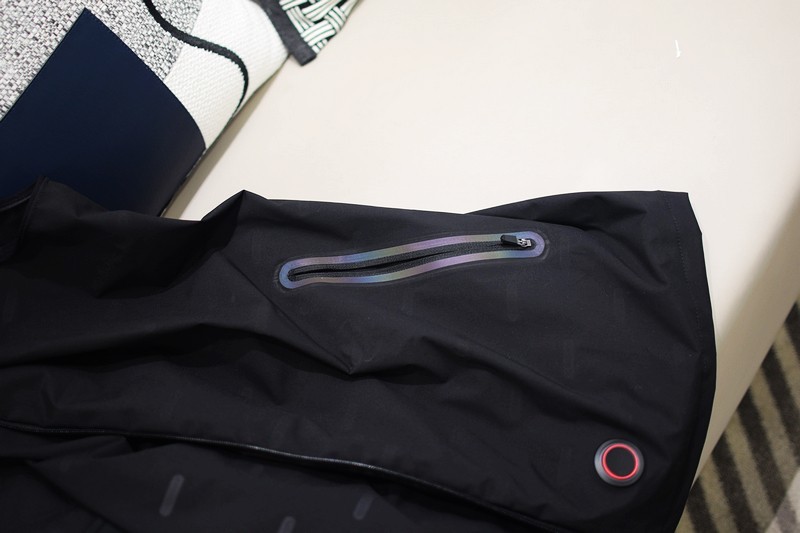 石墨烯发热 空气层锁温 AIHF艾弗石墨烯空气温控马甲