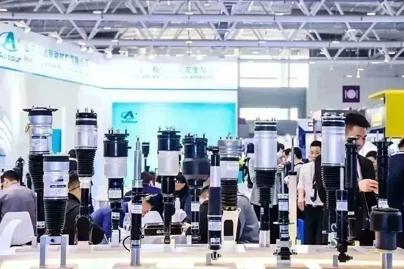 上海国际汽车零配件展，瑞翼鲨光轴入局汽车行业