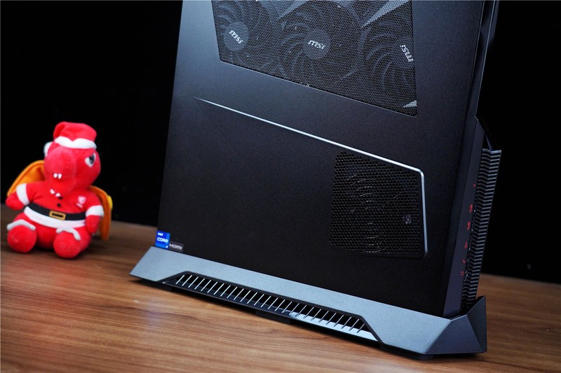 小身材也有大能量，搭载i7和3080Ti的微星海皇戟X是个不错的选择