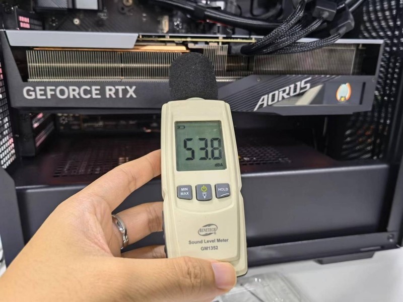 卡如其名超级雕！AORUS RTX 4090 MASTER 24G评测