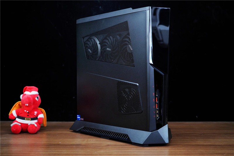 小身材也有大能量，搭载i7和3080Ti的微星海皇戟X是个不错的选择