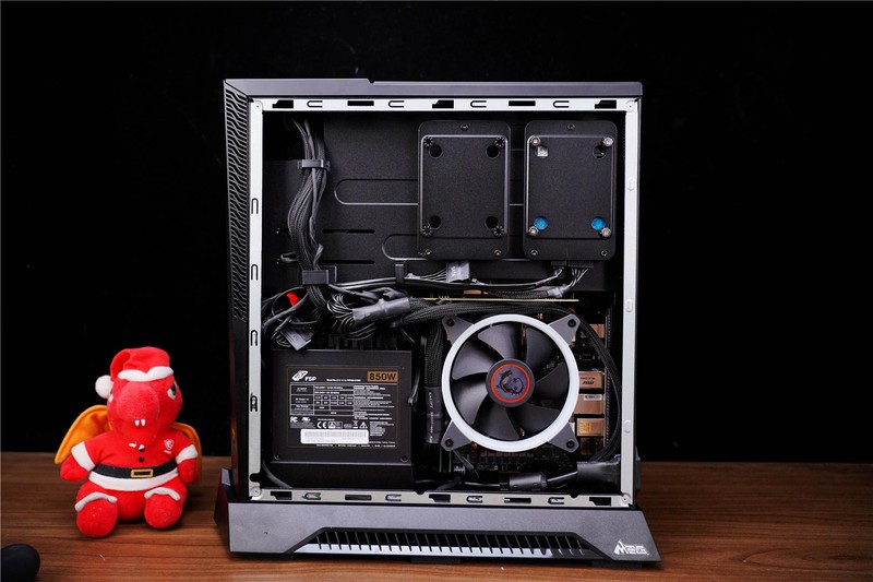 小身材也有大能量，搭载i7和3080Ti的微星海皇戟X是个不错的选择