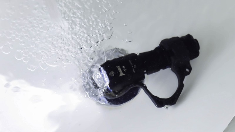 超狠的户外强光小手电，实用才是硬道理！务本T4评测