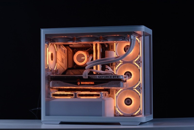 可背插+一体曲面玻璃侧透！乔思伯D300海景房+13700kf+4070Ti装机