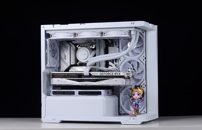 可背插+一体曲面玻璃侧透！乔思伯D300海景房+13700kf+4070Ti装机