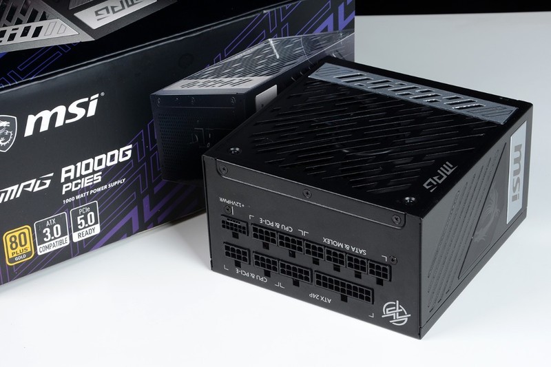 可背插+一体曲面玻璃侧透！乔思伯D300海景房+13700kf+4070Ti装机