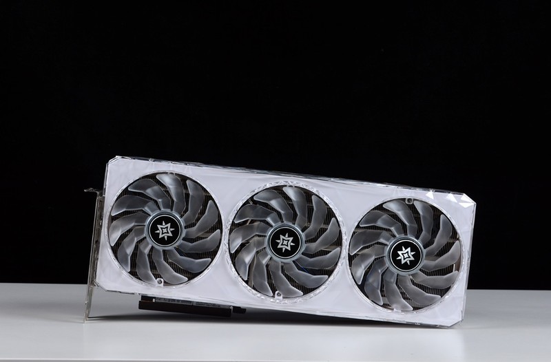 可背插+一体曲面玻璃侧透！乔思伯D300海景房+13700kf+4070Ti装机