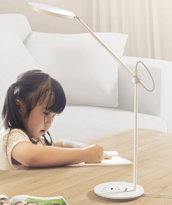 护眼台灯怎么选？挑选护眼台灯记住这六点就足够了！