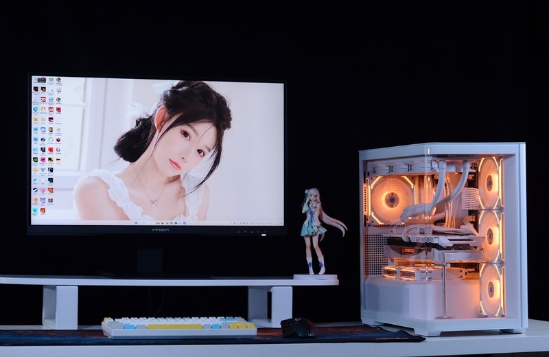 可背插+一体曲面玻璃侧透！乔思伯D300海景房+13700kf+4070Ti装机