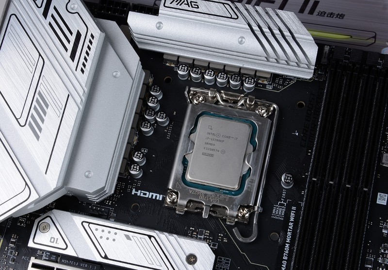 可背插+一体曲面玻璃侧透！乔思伯D300海景房+13700kf+4070Ti装机