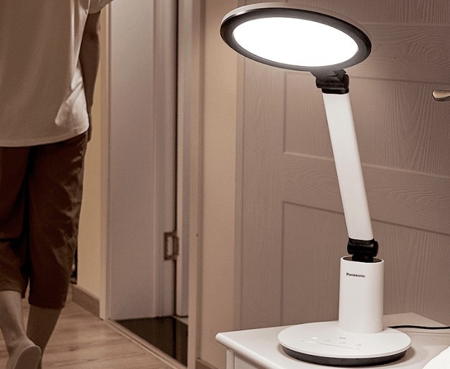 护眼台灯怎么选？挑选护眼台灯记住这六点就足够了！