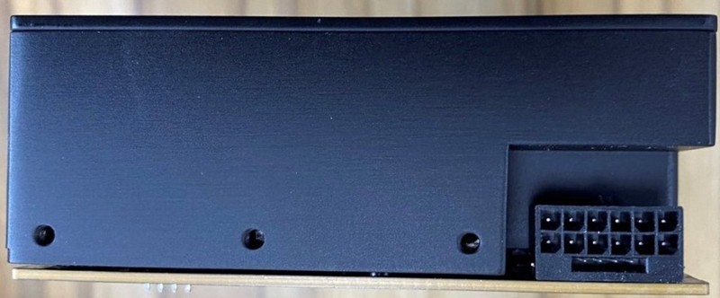 更多采用涡轮散热的RTX 4090出现 双槽厚度，借用技嘉PCB设计