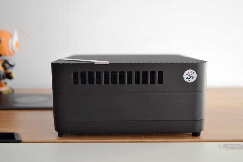 少了屏幕的迷你主机！真的比笔记本香吗？不到2K入手铭凡UM690S