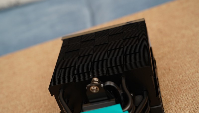 AMD持续YES？AMD 锐龙7 8700G首发评测&装机分享