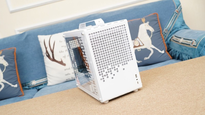 AMD持续YES？AMD 锐龙7 8700G首发评测&装机分享