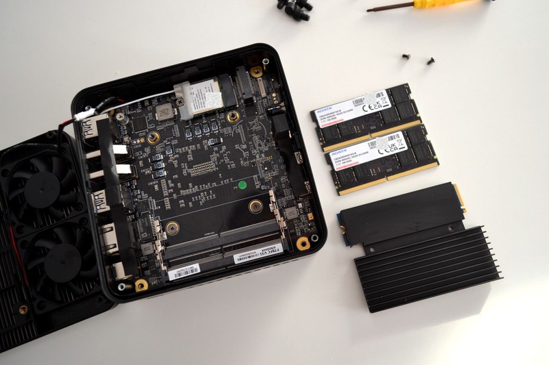 少了屏幕的迷你主机！真的比笔记本香吗？不到2K入手铭凡UM690S