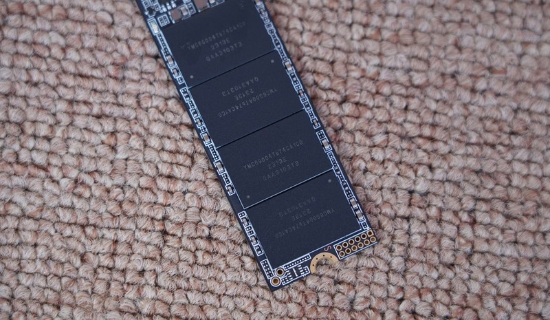 AMD持续YES？AMD 锐龙7 8700G首发评测&装机分享