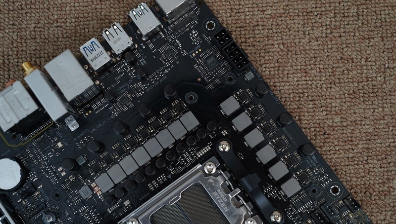 AMD持续YES？AMD 锐龙7 8700G首发评测&装机分享