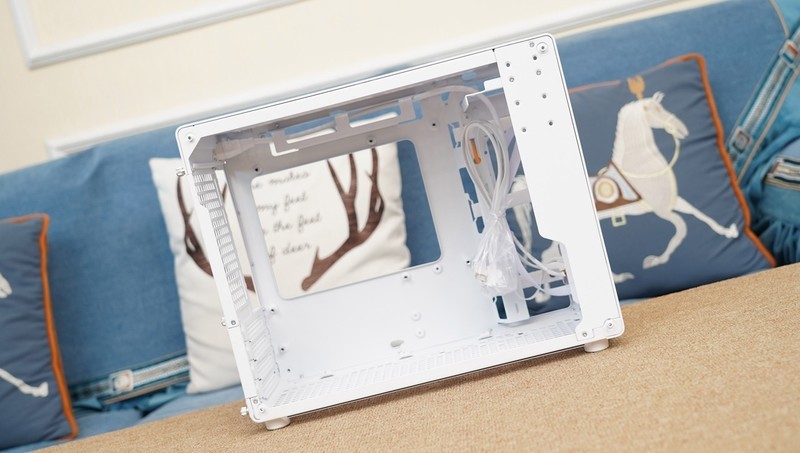 AMD持续YES？AMD 锐龙7 8700G首发评测&装机分享