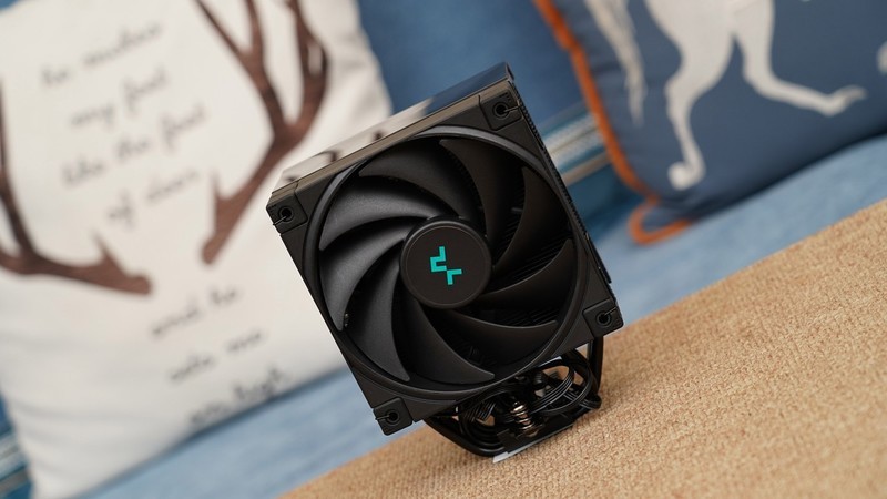 AMD持续YES？AMD 锐龙7 8700G首发评测&装机分享