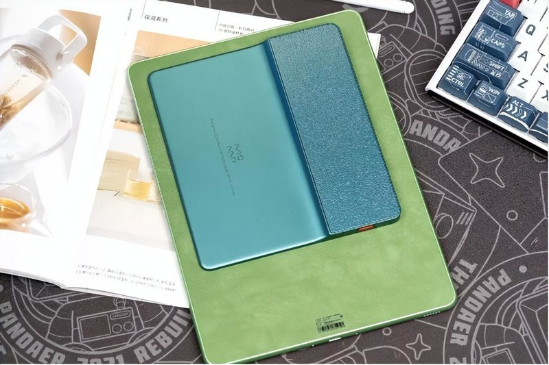 小米生态推出智能电子纸新品，读写体验看齐纸质书