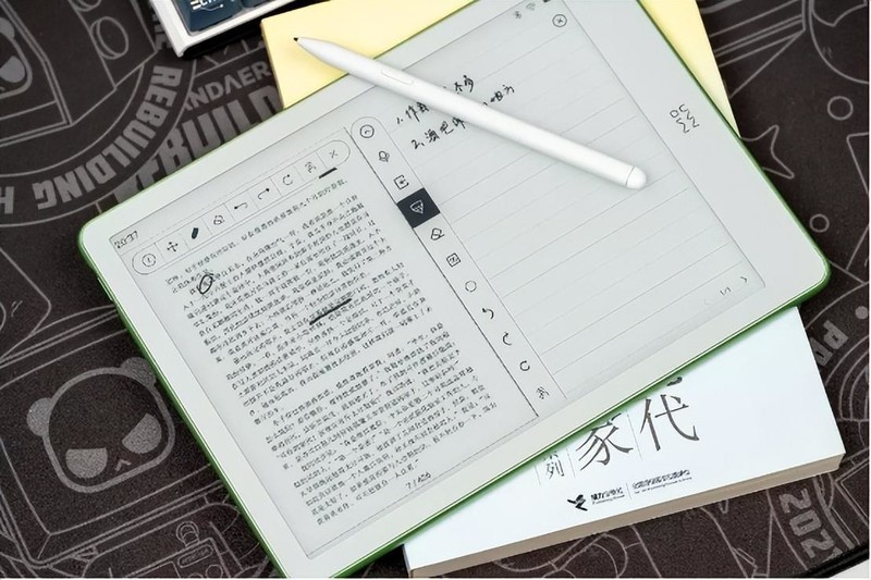 小米生态推出智能电子纸新品，读写体验看齐纸质书