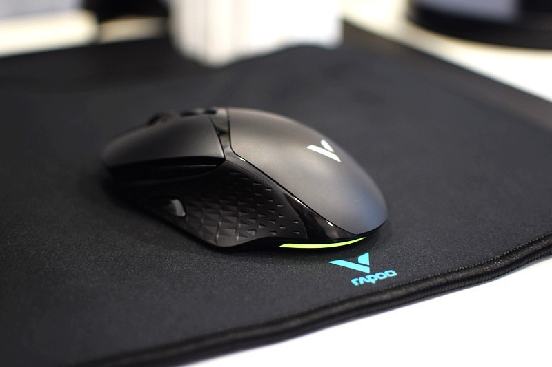 雷柏V30W游戏鼠标+V10S鼠标垫：游戏玩家的趁手利器