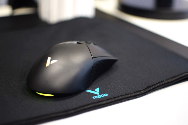 雷柏V30W游戏鼠标+V10S鼠标垫：游戏玩家的趁手利器