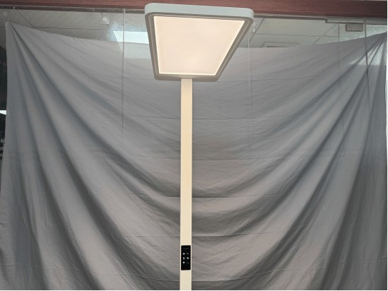 雷士护眼灯好还是孩视宝好？书客、雷士、孩视宝护眼大路灯横评