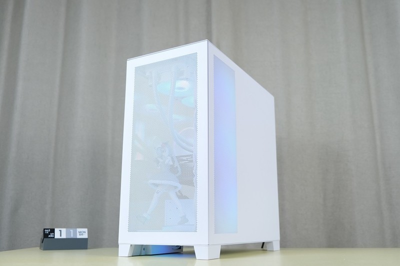 凉爽一夏，给你的海景房降降温，先马 新镜界海景房 MESH版本 上手体验