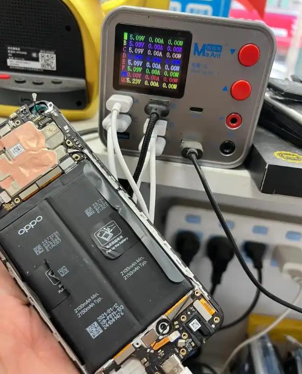 当你手机充电变成暖手宝从硬件老化到使用习惯解析现代西安工作室品茶智能外卖手机防护