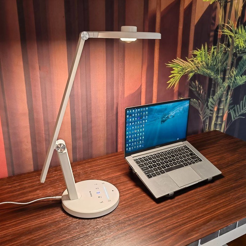 全光谱大路灯伤眼睛吗？2025护眼效果最好的全光谱护眼大路灯分享