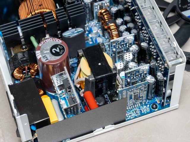 经典九宫格再进化，振华LEADEX III PROA 1000W电源拆机分享