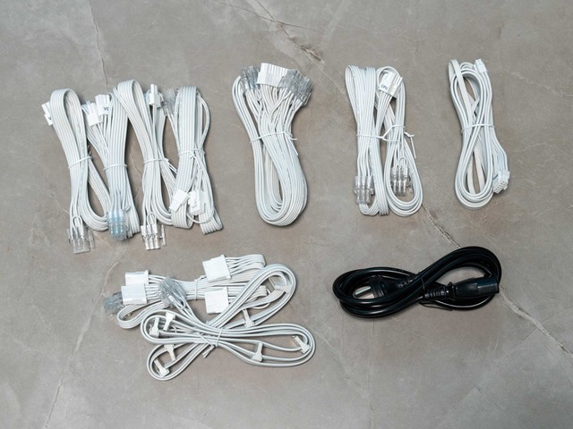 经典九宫格再进化，振华LEADEX III PROA 1000W电源拆机分享