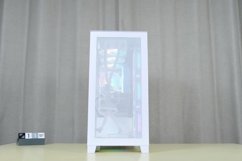 凉爽一夏，给你的海景房降降温，先马 新镜界海景房 MESH版本 上手体验