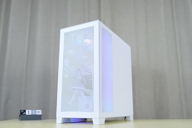 凉爽一夏，给你的海景房降降温，先马 新镜界海景房 MESH版本 上手体验